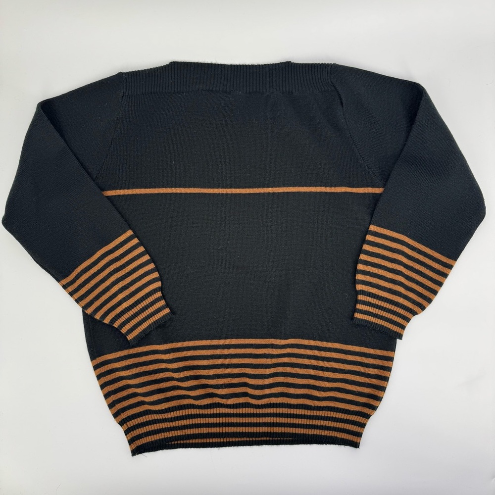 Cynles Shirlee designs vintage black sweater with cats - Picture 4 of 7